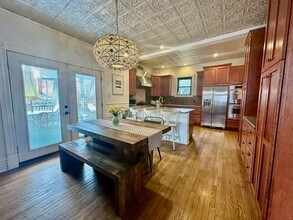 516 4th St in Oakmont, PA - Building Photo - Building Photo