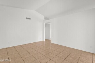 22365 N 69th Ave in Glendale, AZ - Foto de edificio - Building Photo