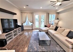 3301 Omega St in Houston, TX - Building Photo - Building Photo