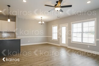 3708 Oak Leaf Wy in Greenville, NC - Building Photo - Building Photo