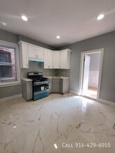 114 S 6th Ave in Mount Vernon, NY - Building Photo - Building Photo