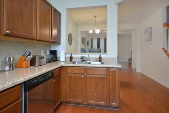 100 Stratford Lakes Dr in Durham, NC - Building Photo - Building Photo
