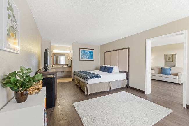 1400 W Tunnel Blvd in Houma, LA - Foto de edificio - Building Photo