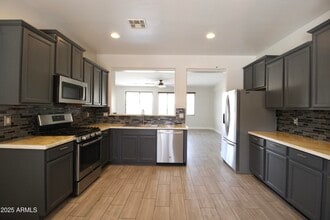 19350 E Carriage Way in Queen Creek, AZ - Building Photo - Building Photo