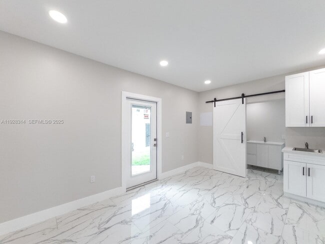 3360 SW 24th Ter in Miami, FL - Building Photo - Building Photo