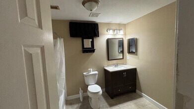 5 Aylor Ct in Stafford, VA - Foto de edificio - Building Photo