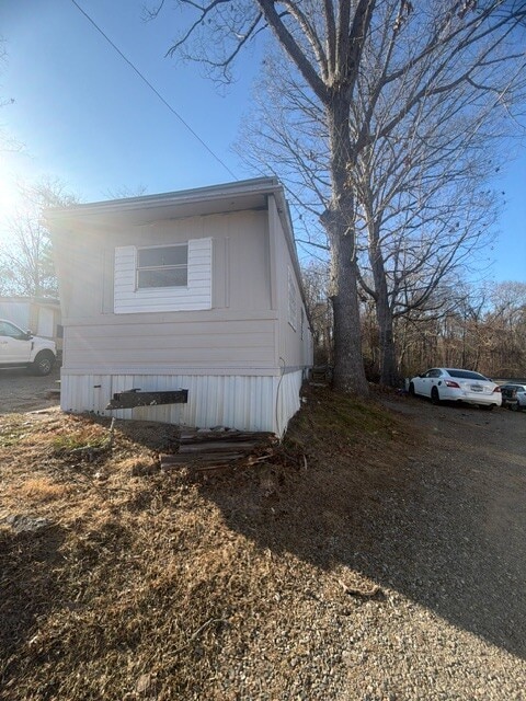 1075 Sweeten Creek Rd in Asheville, NC - Building Photo - Building Photo