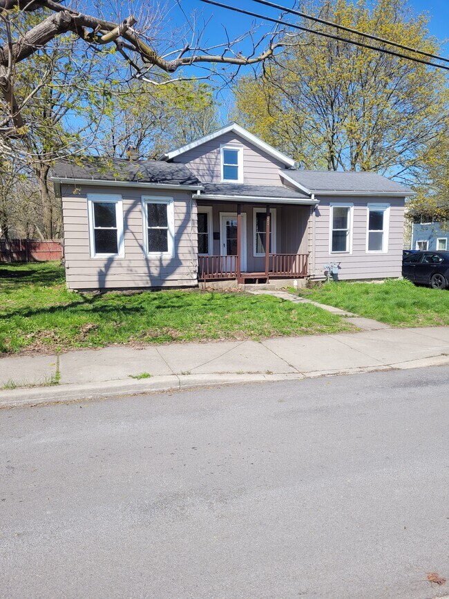 23 Pleasant St Rentals in Leroy, NY