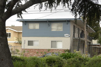 9329 Bancroft Ave in Oakland, CA - Building Photo - Building Photo