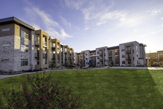 Grandview Apartments in Saint George, UT - Building Photo - Building Photo