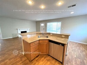 868 Ashwood Ave in Vallejo, CA - Foto de edificio - Building Photo