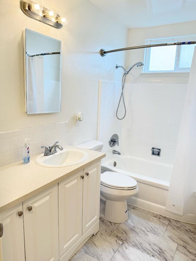 418 Roosevelt Ave in Sunnyvale, CA - Building Photo - Building Photo