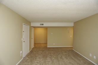 Candlelite Apartments in Grandview, MO - Building Photo - Interior Photo