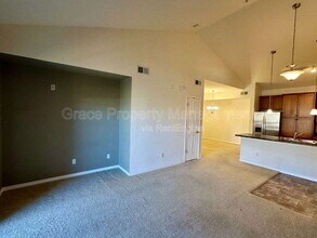 10056 W Unser Dr in Littleton, CO - Foto de edificio - Building Photo