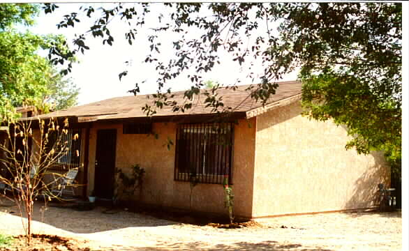 11620 Sage Ave in Adelanto, CA - Foto de edificio - Building Photo