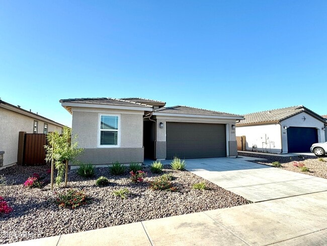 36370 W Leonessa Ave in Maricopa, AZ - Foto de edificio - Building Photo