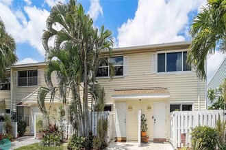 2661 NE 15th St in Pompano Beach, FL - Building Photo - Building Photo
