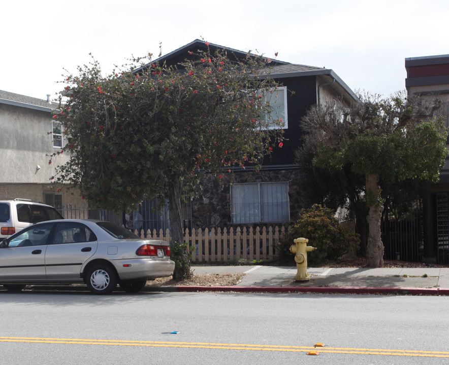 535 Grand Ave in South San Francisco, CA - Building Photo