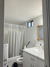 371 4 Ave SE in Salmon Arm, BC - Building Photo - Building Photo