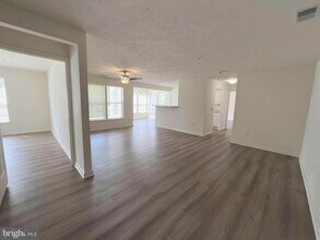 705 Harvest Run Dr in Odenton, MD - Building Photo - Building Photo