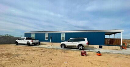 4201 Santa Maria Ave in Laredo, TX - Building Photo - Building Photo