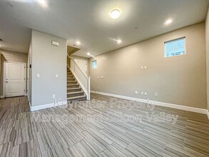 24216 Nora Cir in Hayward, CA - Building Photo - Building Photo