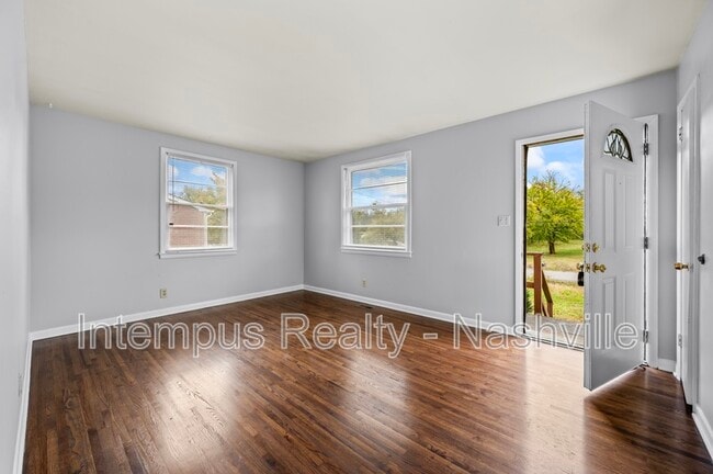 114 Old Trinity Ln in Nashville, TN - Building Photo - Building Photo