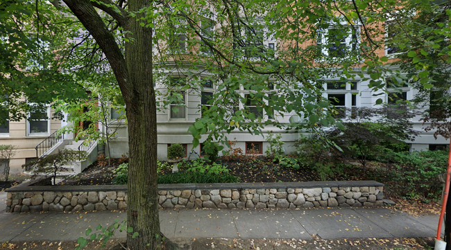 8 Kilsyth Rd, Unit 3 in Brookline, MA - Building Photo - Building Photo