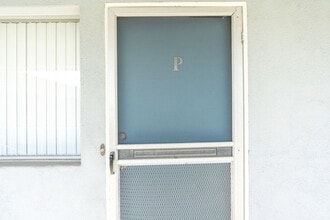 1801 Fair Oaks Ave in South Pasadena, CA - Foto de edificio - Building Photo