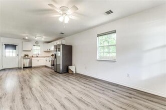 7659 Double Bridge Rd in Mabank, TX - Building Photo - Building Photo