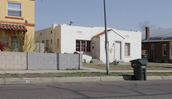 716 E Pierce St in Phoenix, AZ - Building Photo