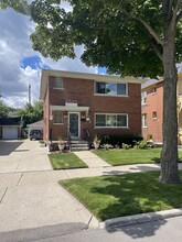 1435 Somerset Ave, Unit 1437Loweer in Grosse Pointe Park, MI - Building Photo - Building Photo