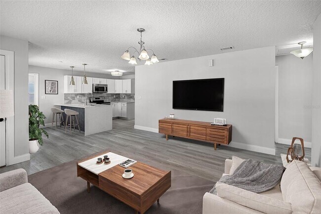 2105 9th St NE in Winter Haven, FL - Building Photo - Building Photo