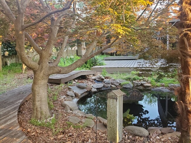 property at 4704 Great Oaks Dr