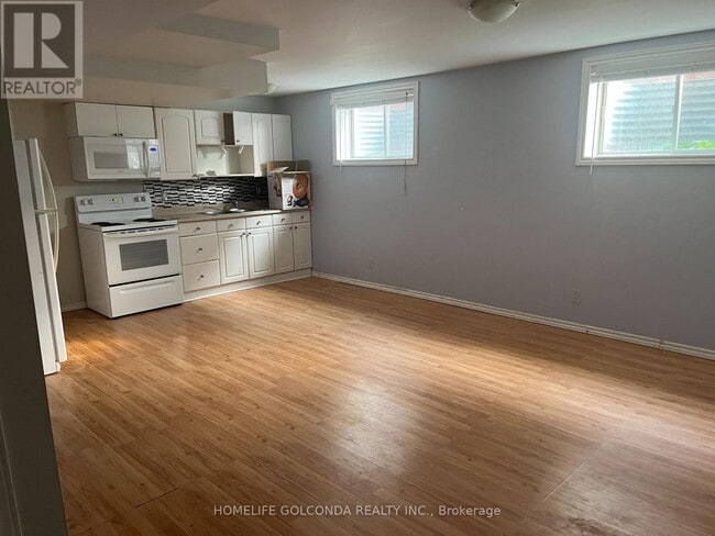 179 Hanmer St W in Barrie, ON - Building Photo - Building Photo