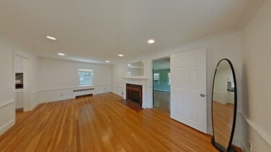23 N Bowditch St in Braintree, MA - Foto de edificio - Building Photo