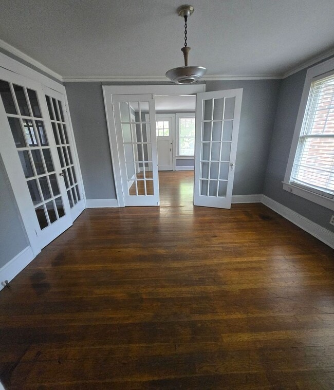 property at 1505 Leighton Ave