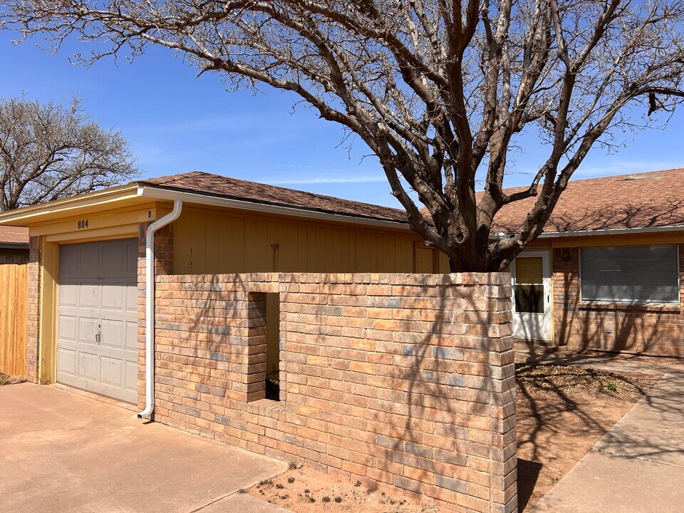 804 N Elkhart Ave in Lubbock, TX - Building Photo