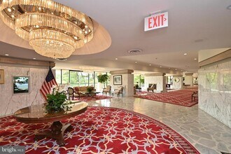 1101 S Arlington Ridge Rd in Arlington, VA - Building Photo - Building Photo