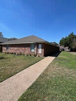 1209 Bagby Ave in Waco, TX - Building Photo