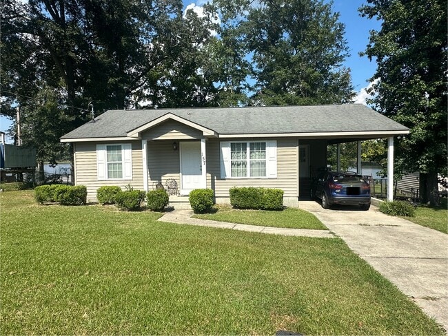 property at 157 Lakeview Dr S