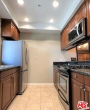1401 S St Andrews Pl in Los Angeles, CA - Building Photo - Building Photo