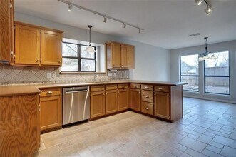1404 Cambridge Ln in Denton, TX - Foto de edificio - Building Photo