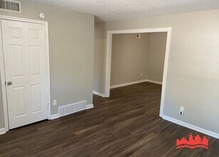 5082 Chantilly Dr in Memphis, TN - Building Photo - Building Photo