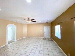 7176 Husky Dr NE in Rio Rancho, NM - Building Photo - Building Photo