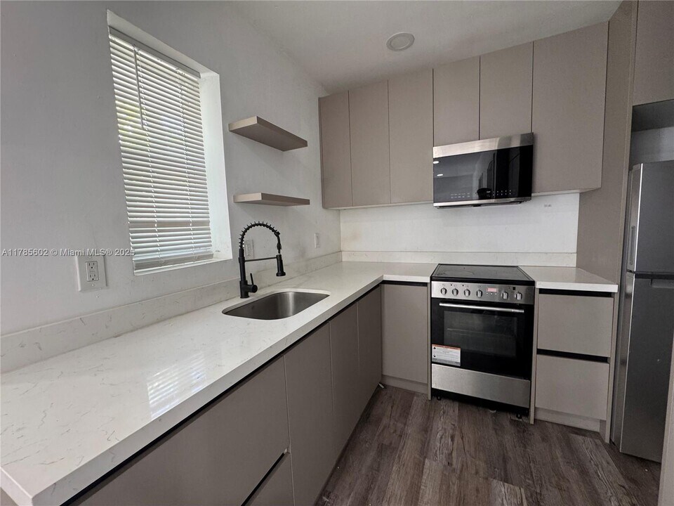 1840 Fillmore St in Hollywood, FL - Building Photo