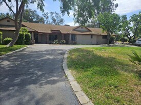 37192 Kensington Dr in Madera, CA - Building Photo