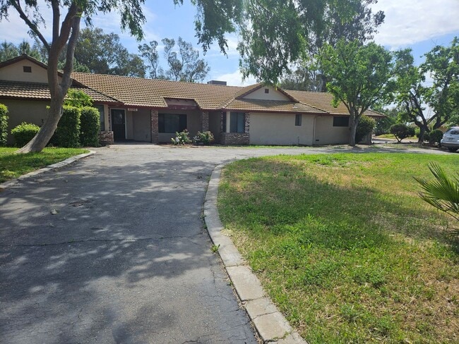 property at 37192 Kensington Dr