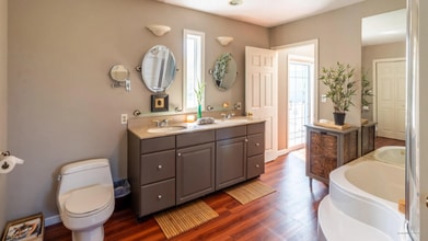 757 Limerick Rd in Arundel, ME - Foto de edificio - Building Photo