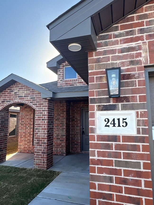 property at 2415 Aberdeen Ave